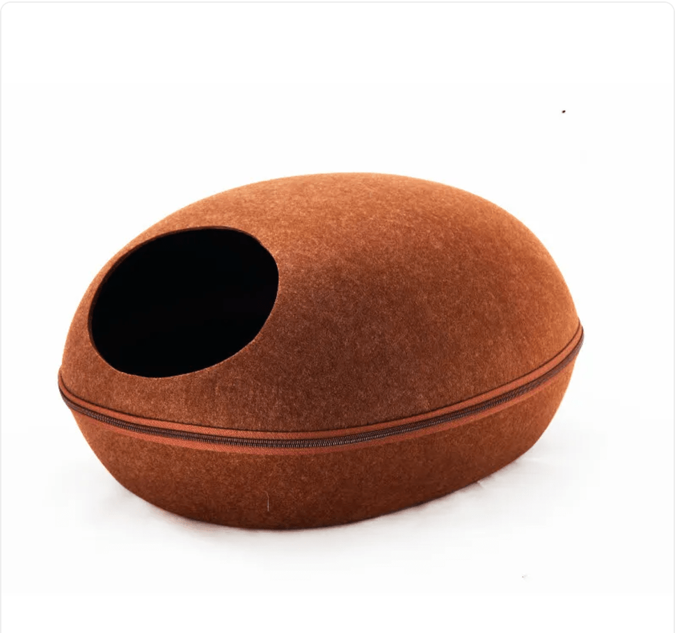 Black Reef Shell Nest showing removable inner cushion and breathable felt shell
